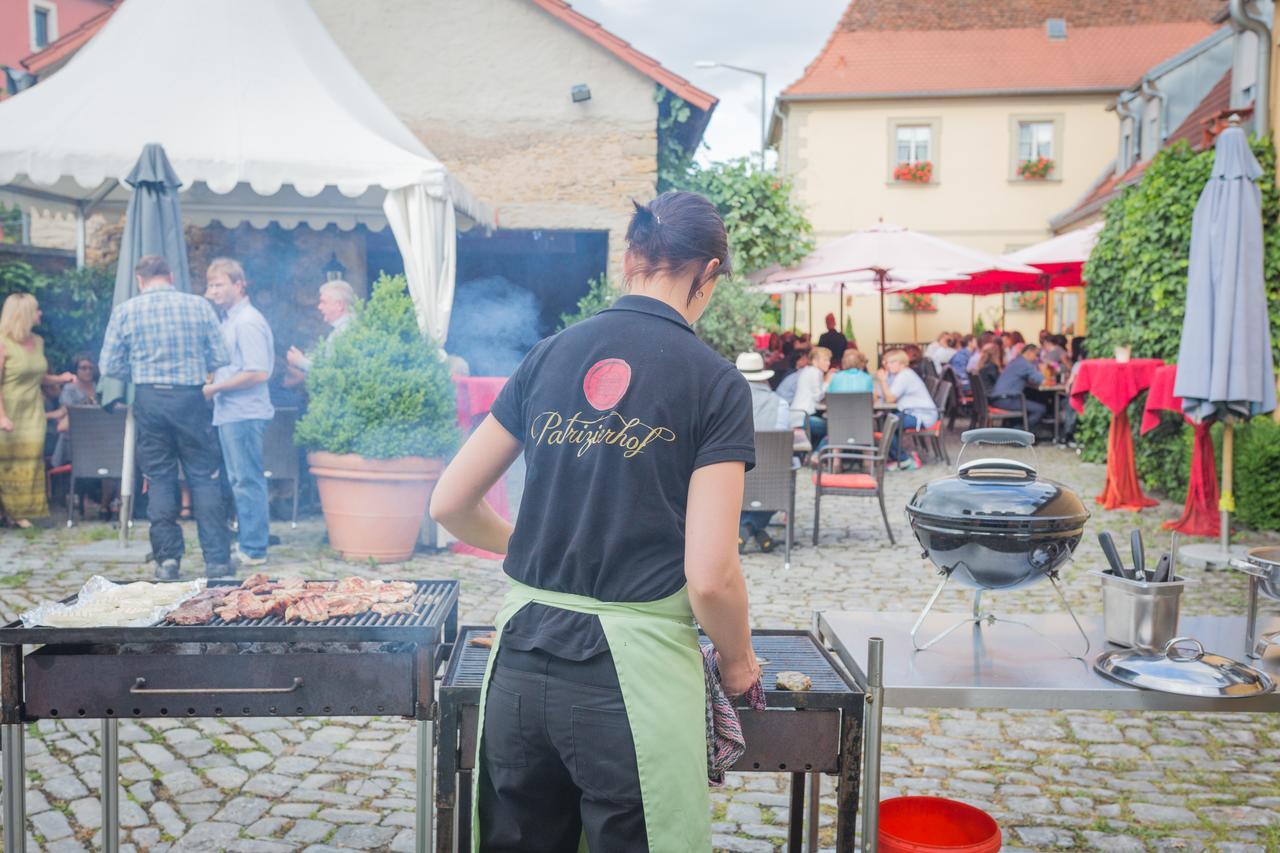 Der Patrizierhof - Weingut Gasthof Hotel - Familie Grebner Grosslangheim Екстер'єр фото