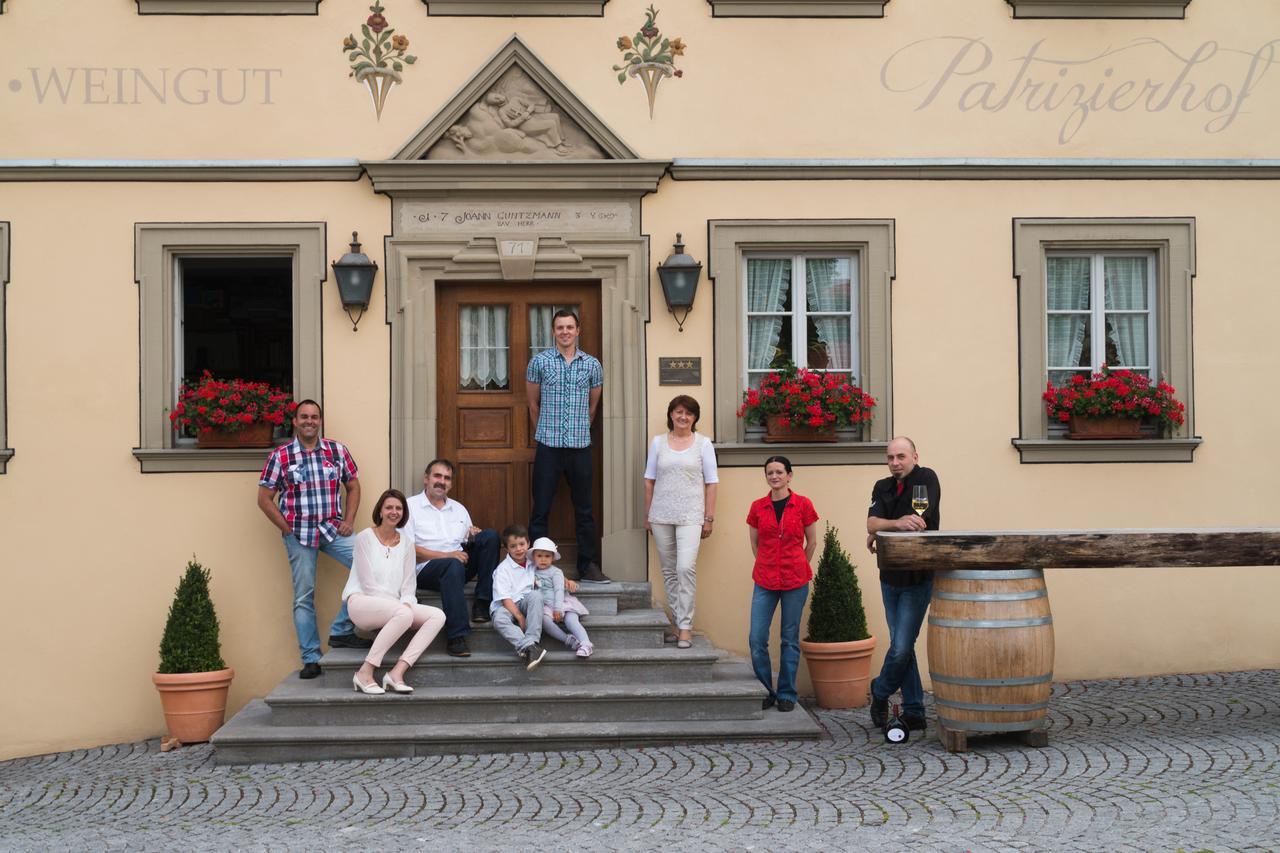 Der Patrizierhof - Weingut Gasthof Hotel - Familie Grebner Grosslangheim Екстер'єр фото